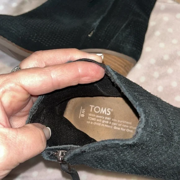 TOMS Black Booties - Picture 6 of 7